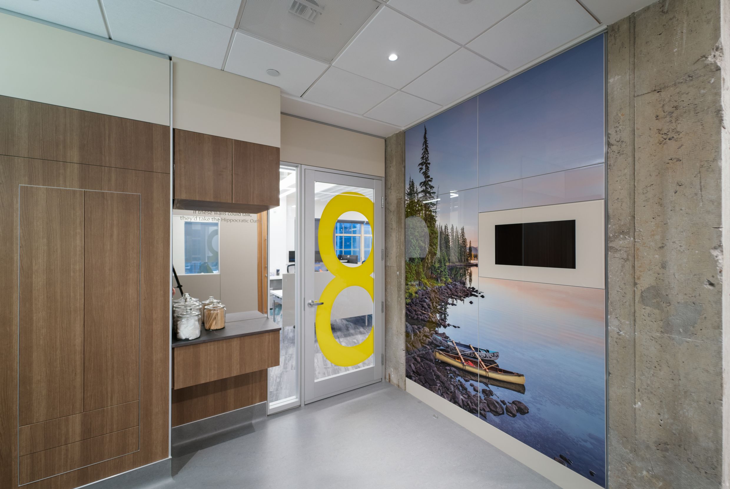Transforming Patient Care and Facility Efficiency with Smart Technology in Healthcare